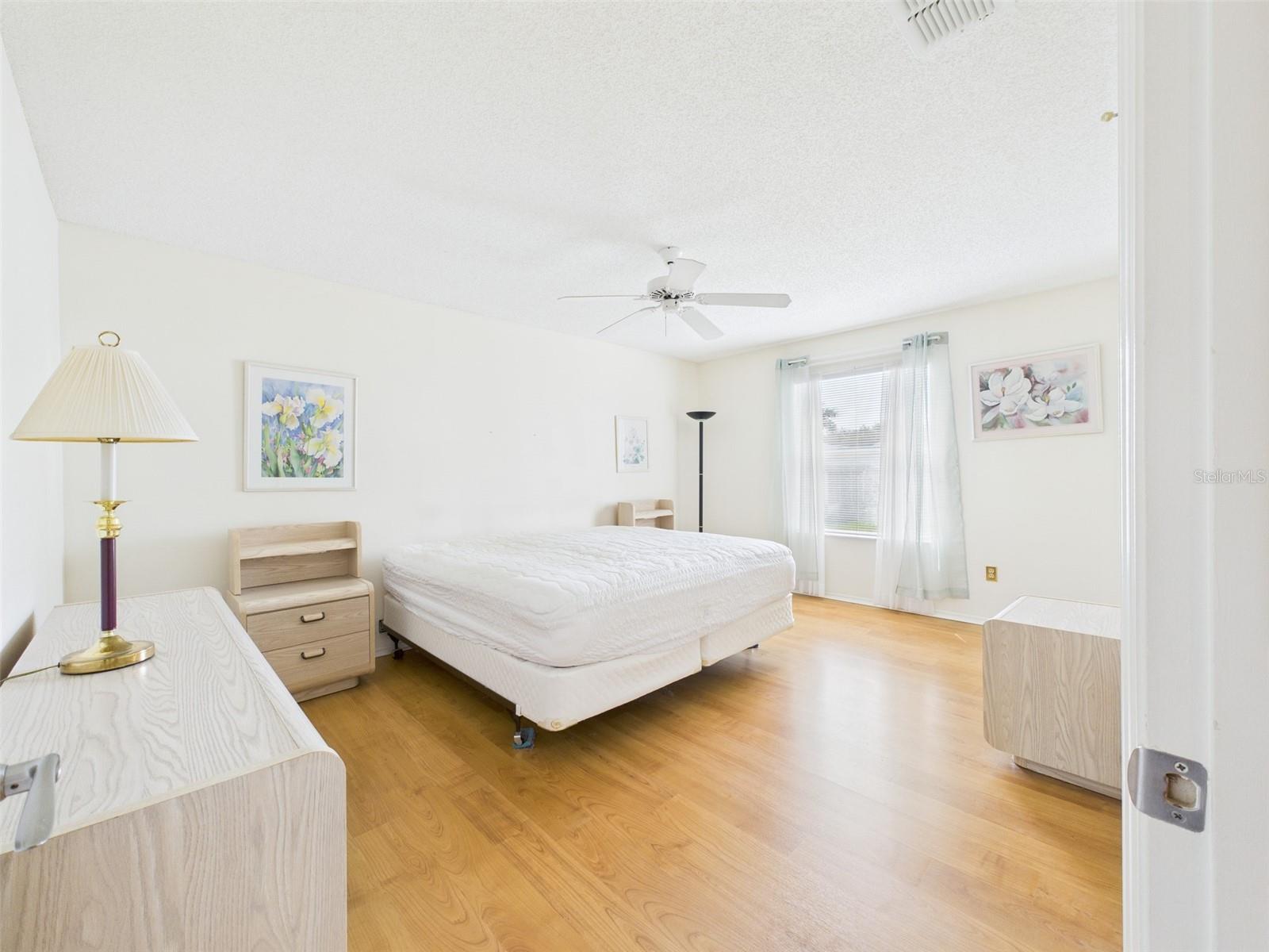 Image 14 of 27 For 480 Hildalgo Drive