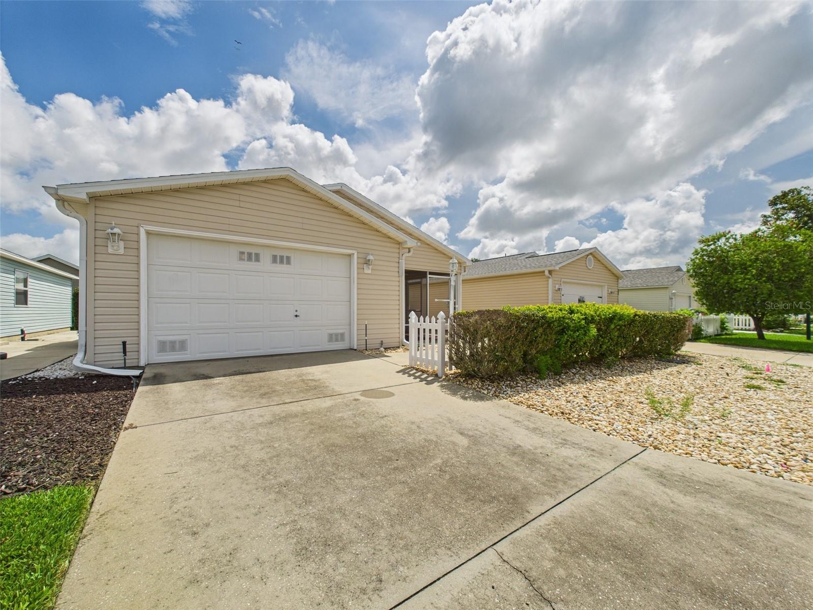 Image 2 of 27 For 480 Hildalgo Drive