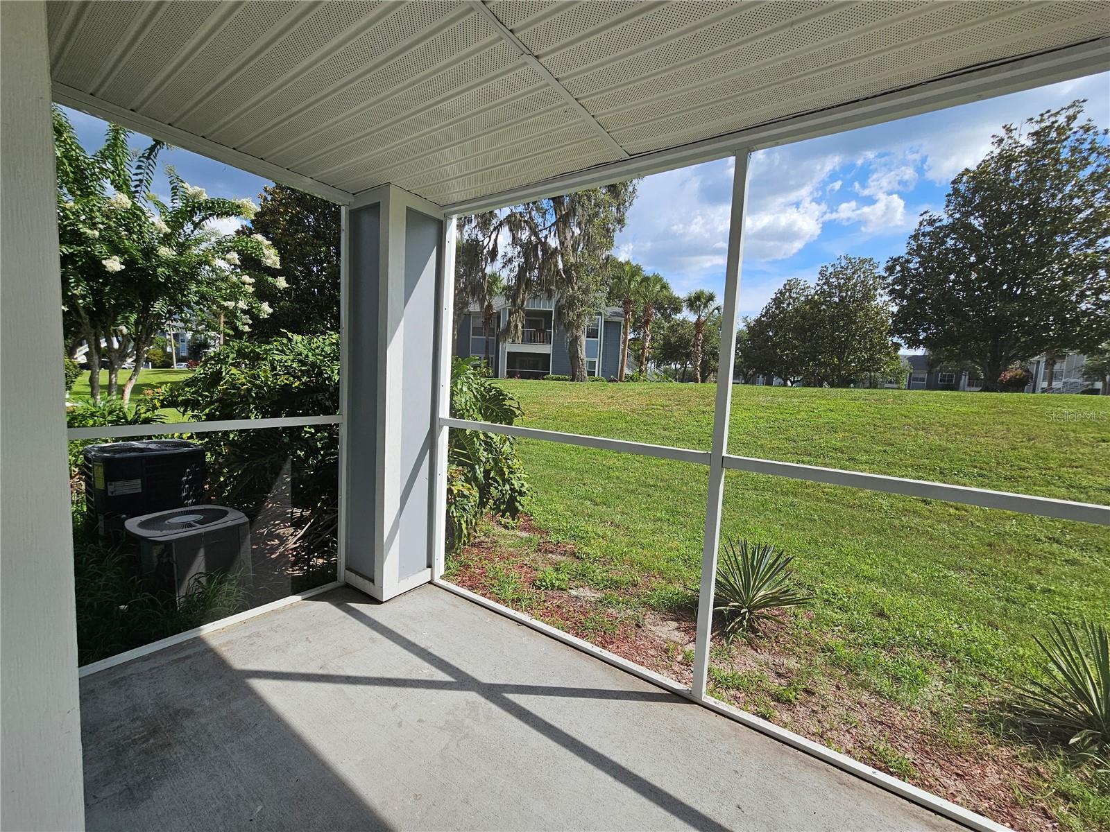 Image 6 of 15 For 711 Sugar Bay Way 115