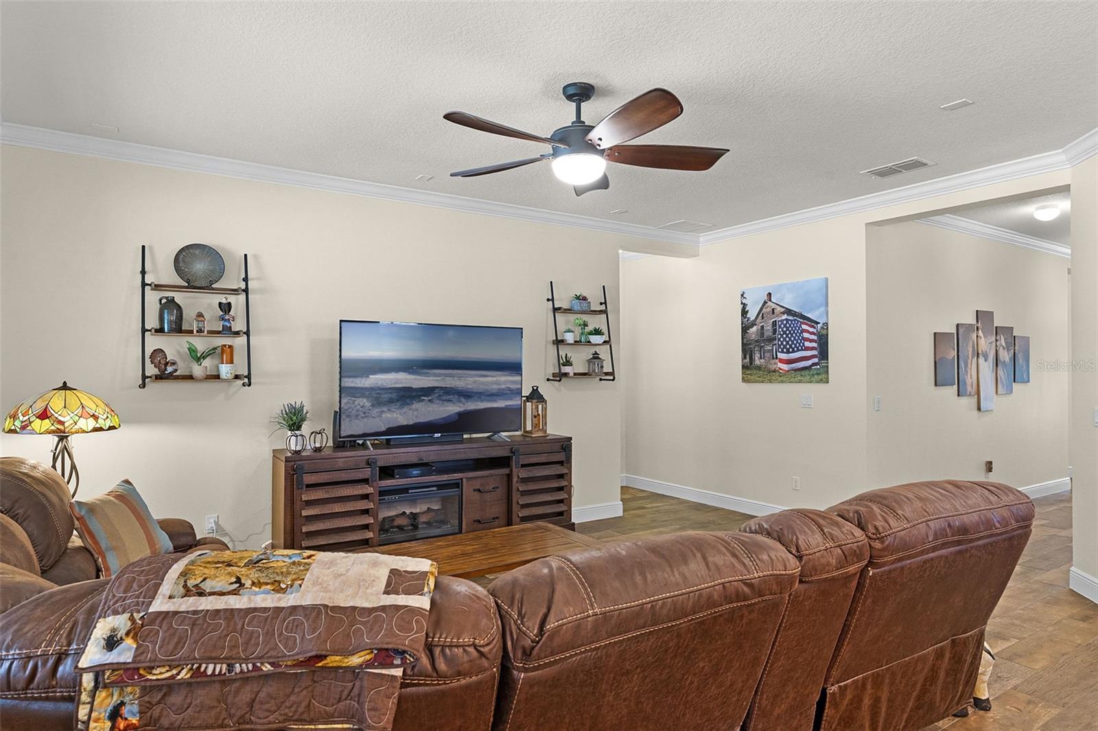 Image 9 of 50 For 418 Rock Springs Circle
