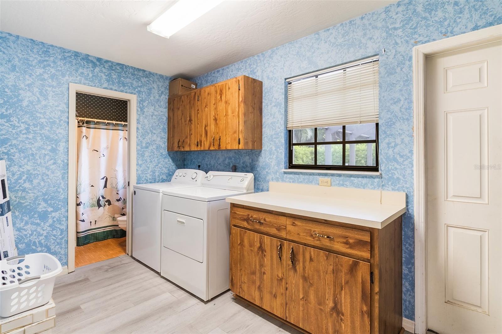 Image 15 of 37 For 410 45th Avenue