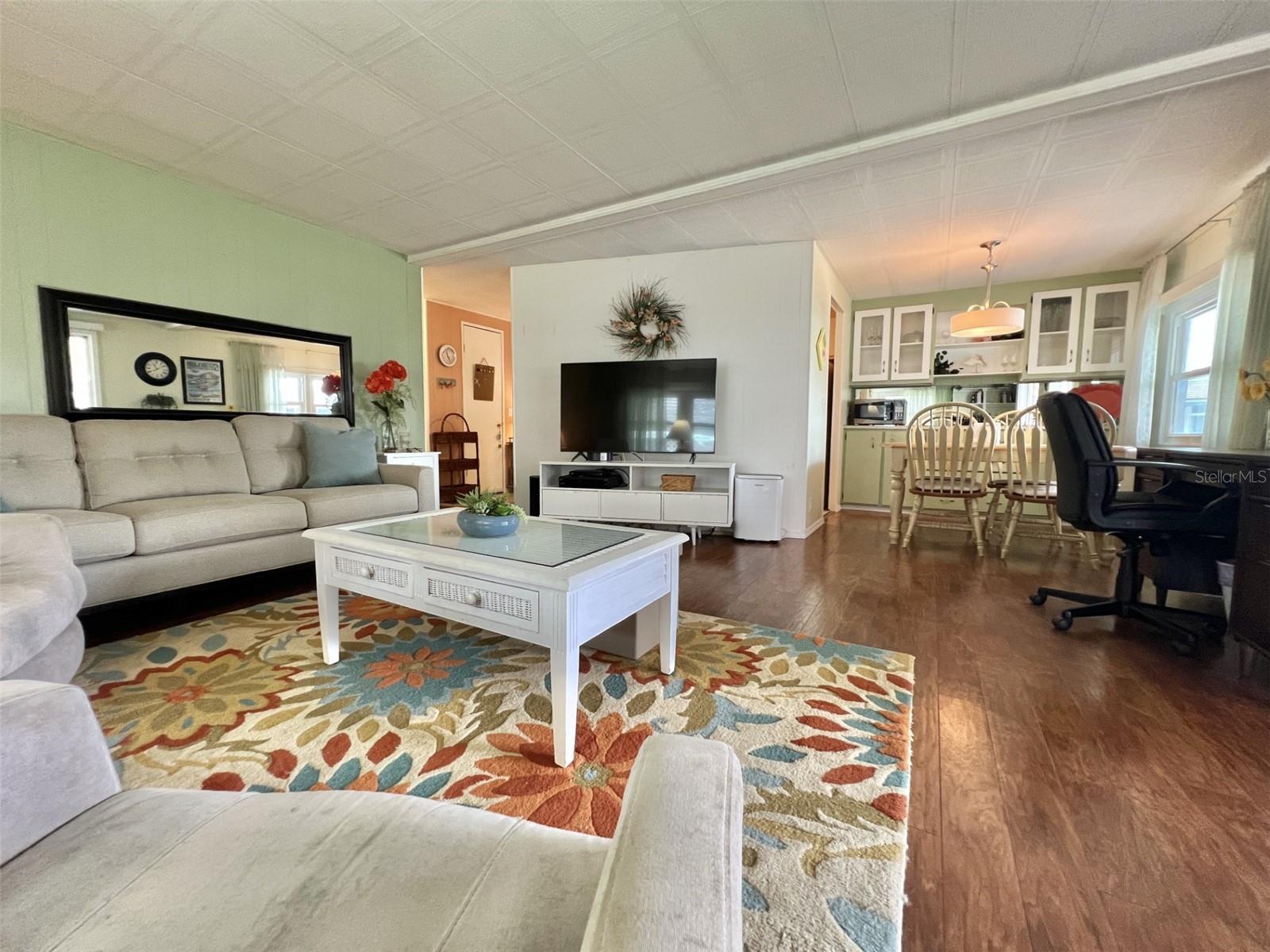 Image 33 of 84 For 113 Temple Cove W