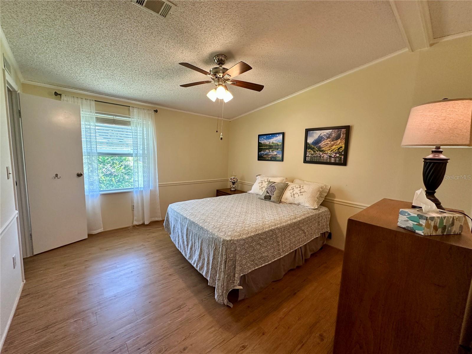 Image 13 of 23 For 902 Rose Lane