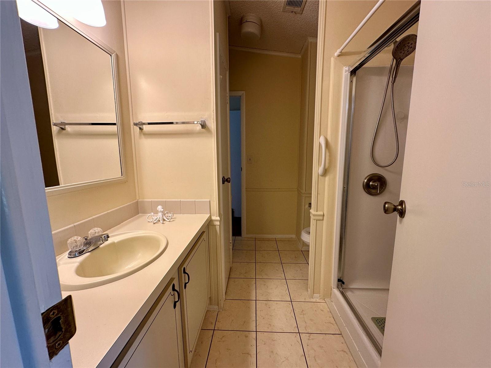 Image 15 of 23 For 902 Rose Lane