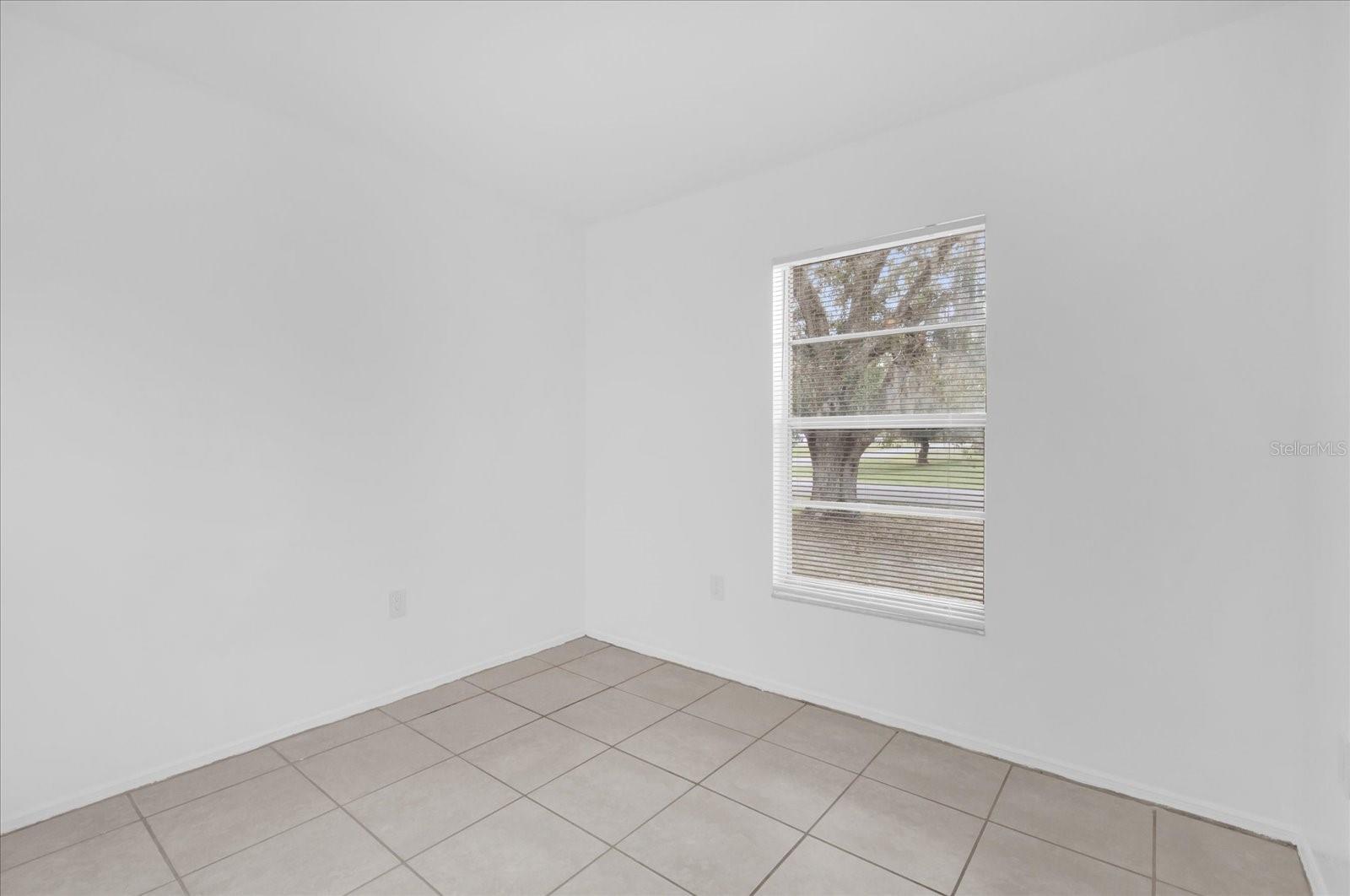 Image 12 of 28 For 302 Rose Lane