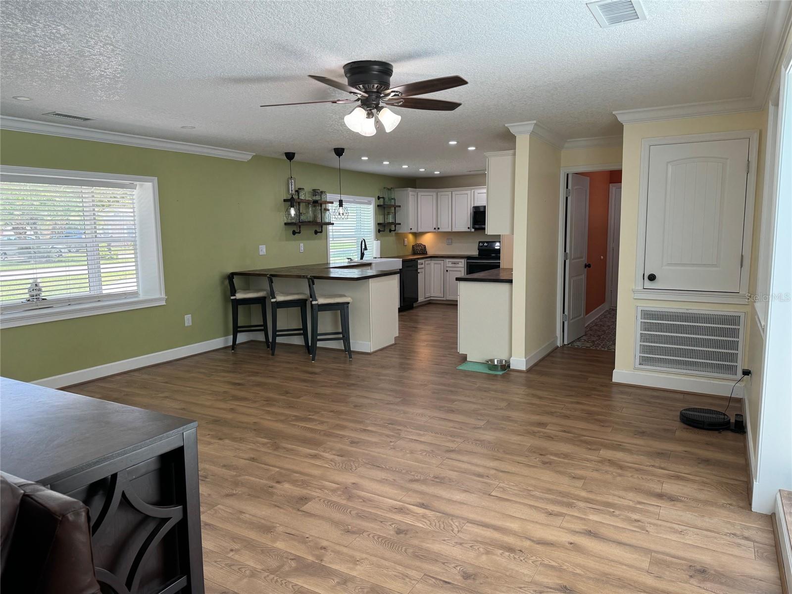 Image 11 of 26 For 219 Magnolia Circle