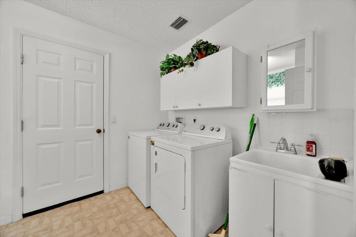 Image 19 of 26 For 1401 Madrigal Lane