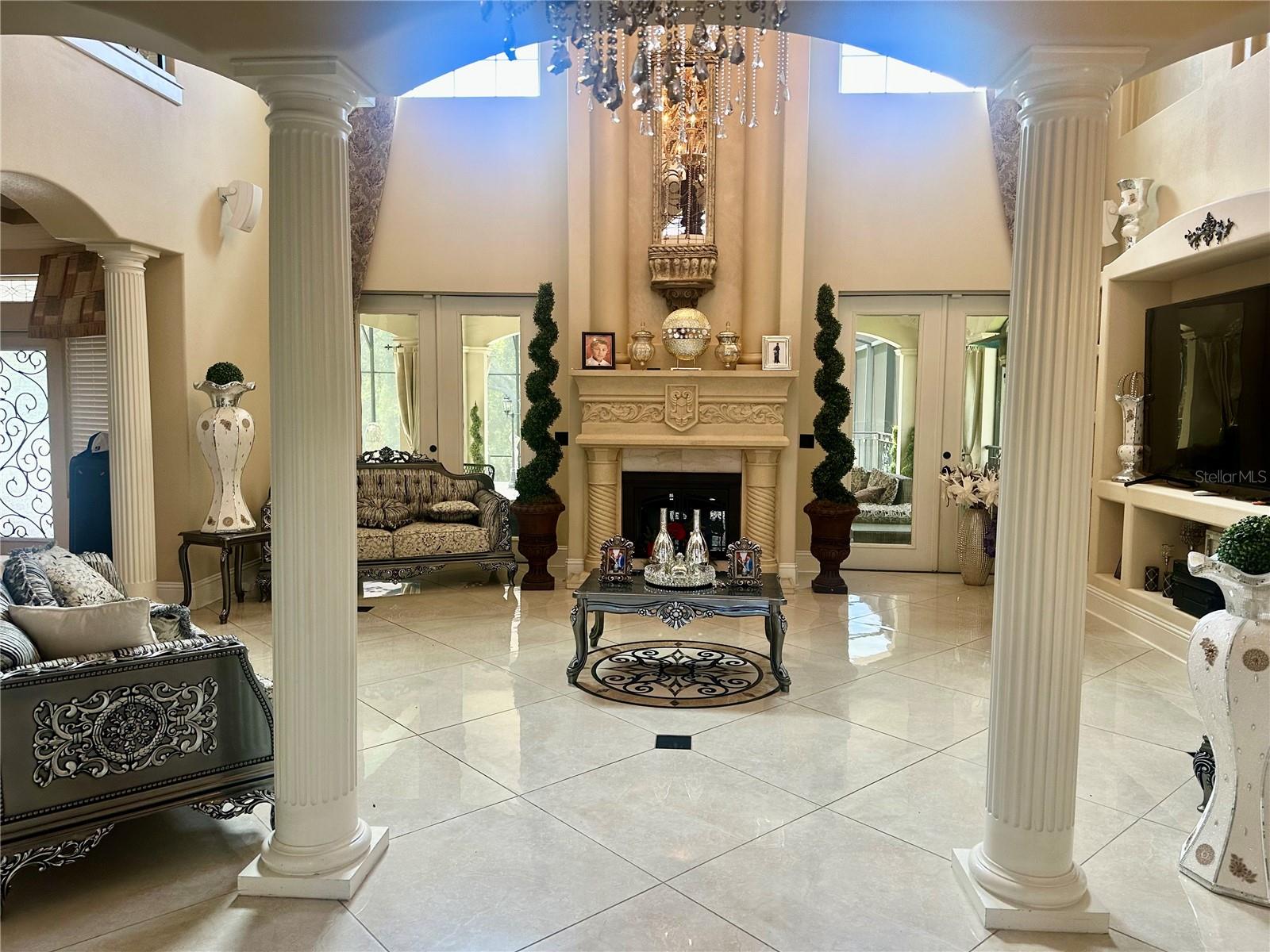 Image 5 of 50 For 10301 Savannah Ridge Lane