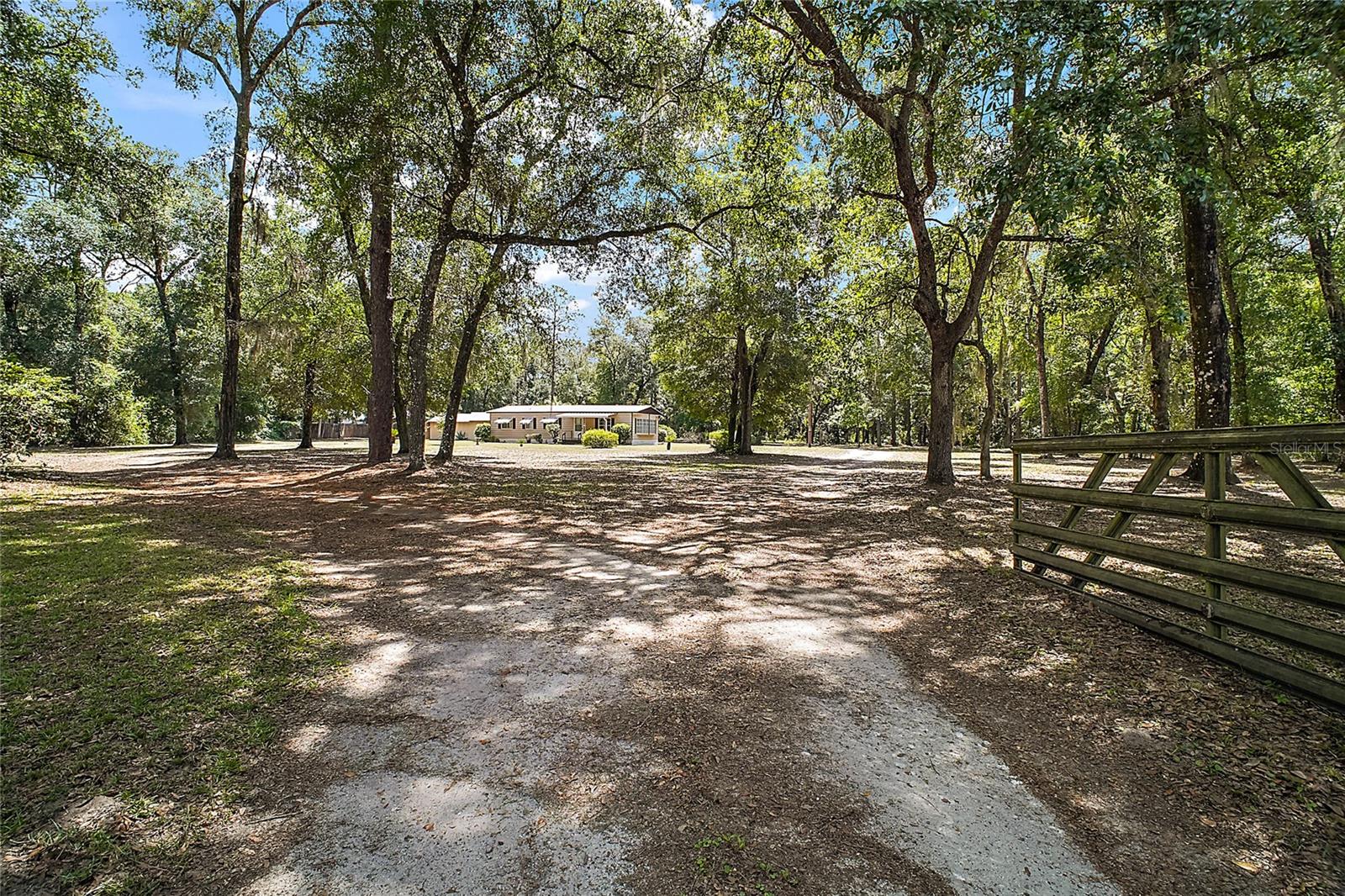 Image 6 of 34 For 951 145th Avenue Road