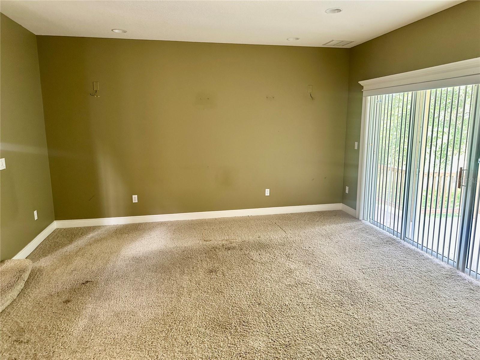 Image 19 of 37 For 1096 Linkside Court