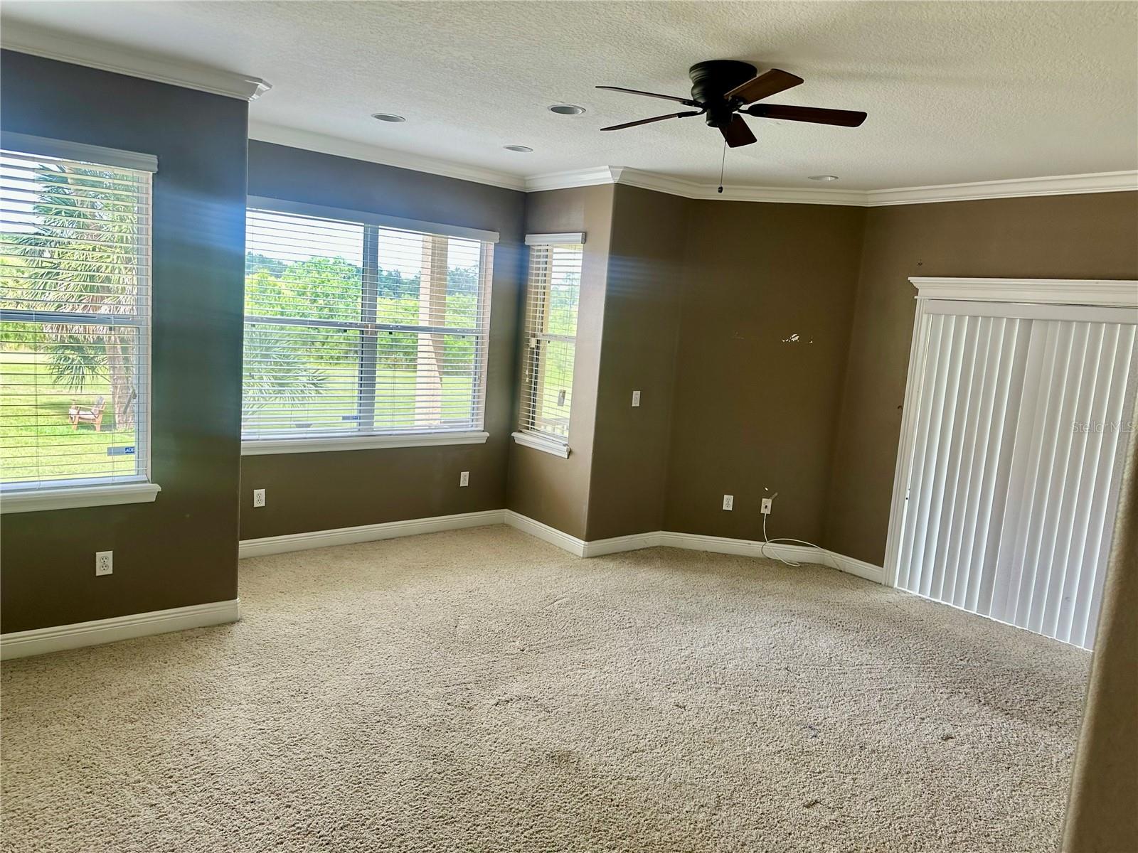 Image 20 of 37 For 1096 Linkside Court