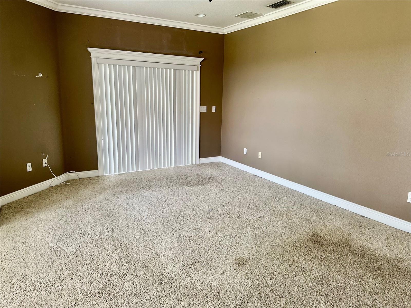Image 21 of 37 For 1096 Linkside Court