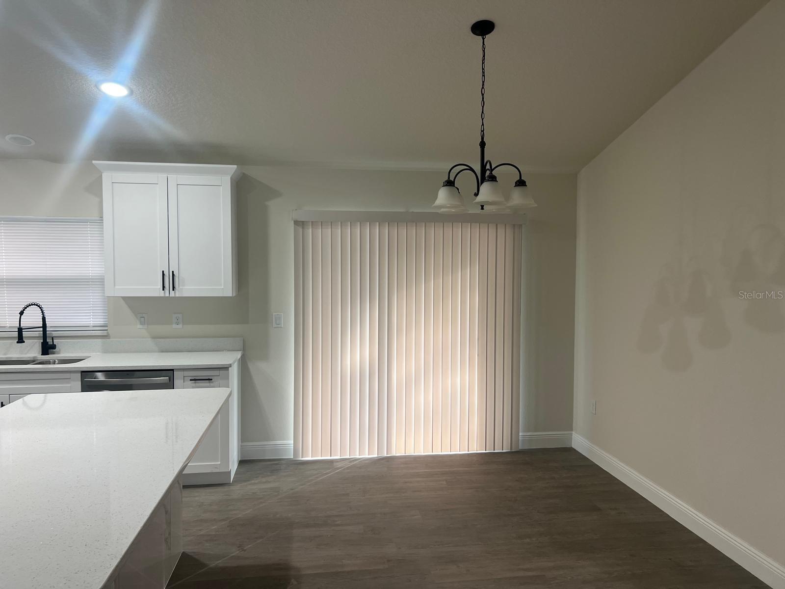 Listing photo id 4 for 11001 Harriet Way