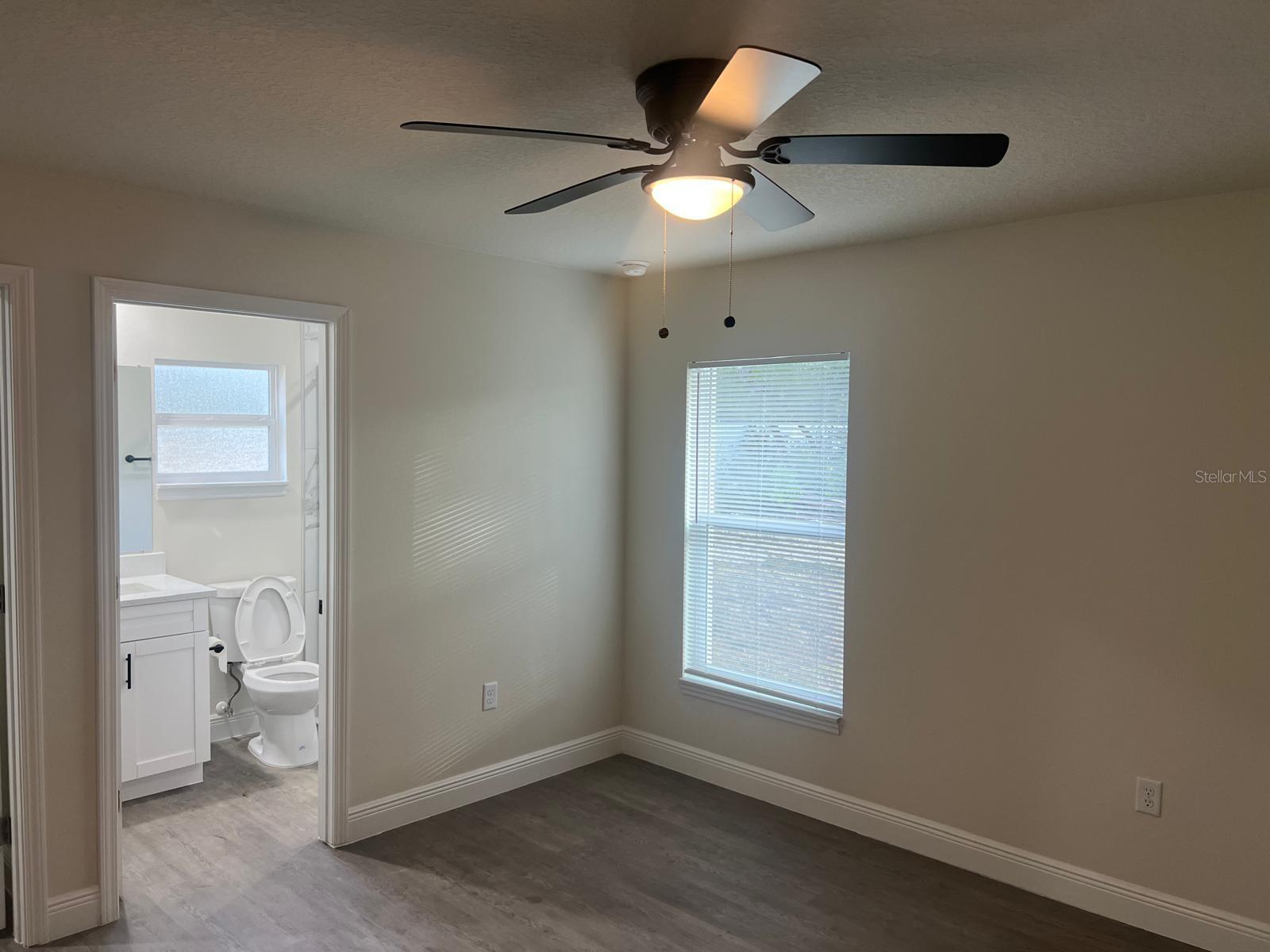 Listing photo id 6 for 11001 Harriet Way