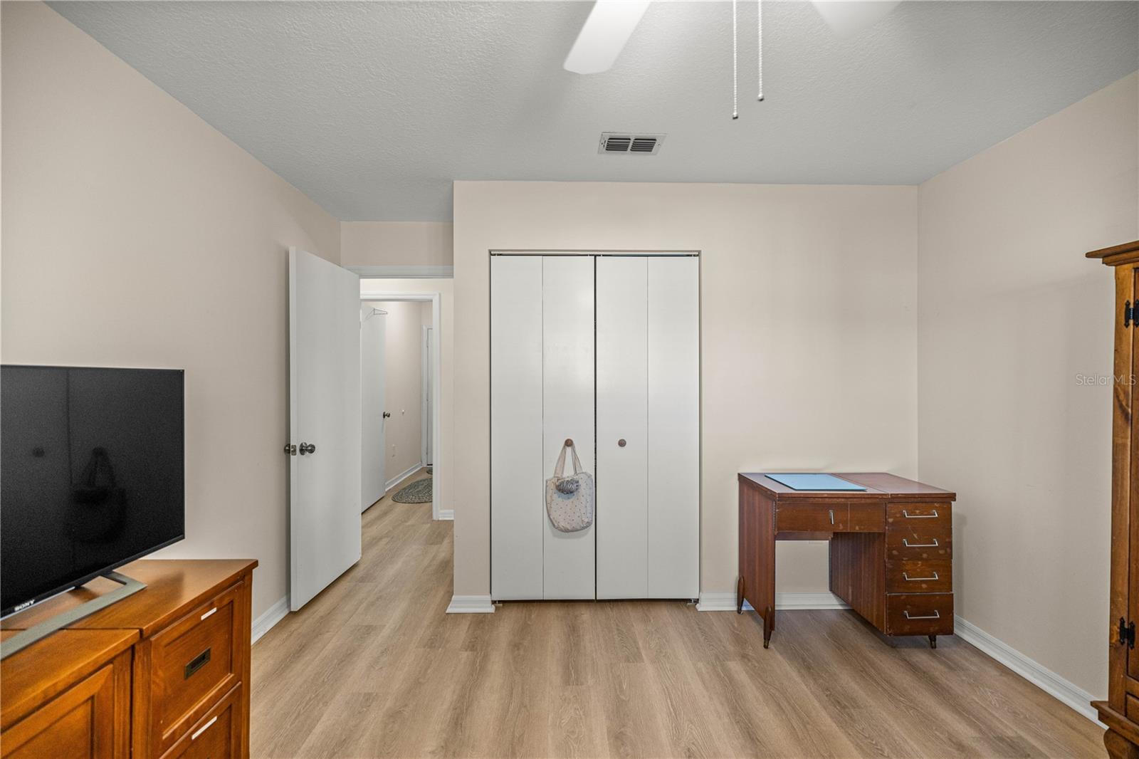 Image 11 of 42 For 17970 102nd Court