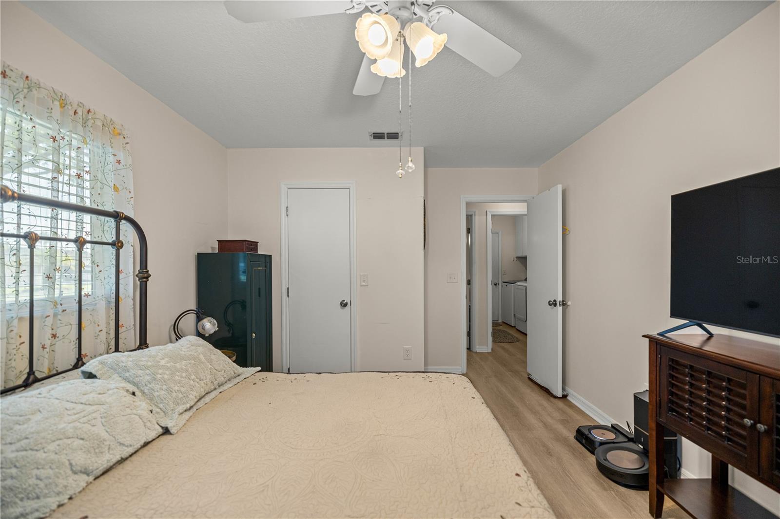 Image 15 of 42 For 17970 102nd Court