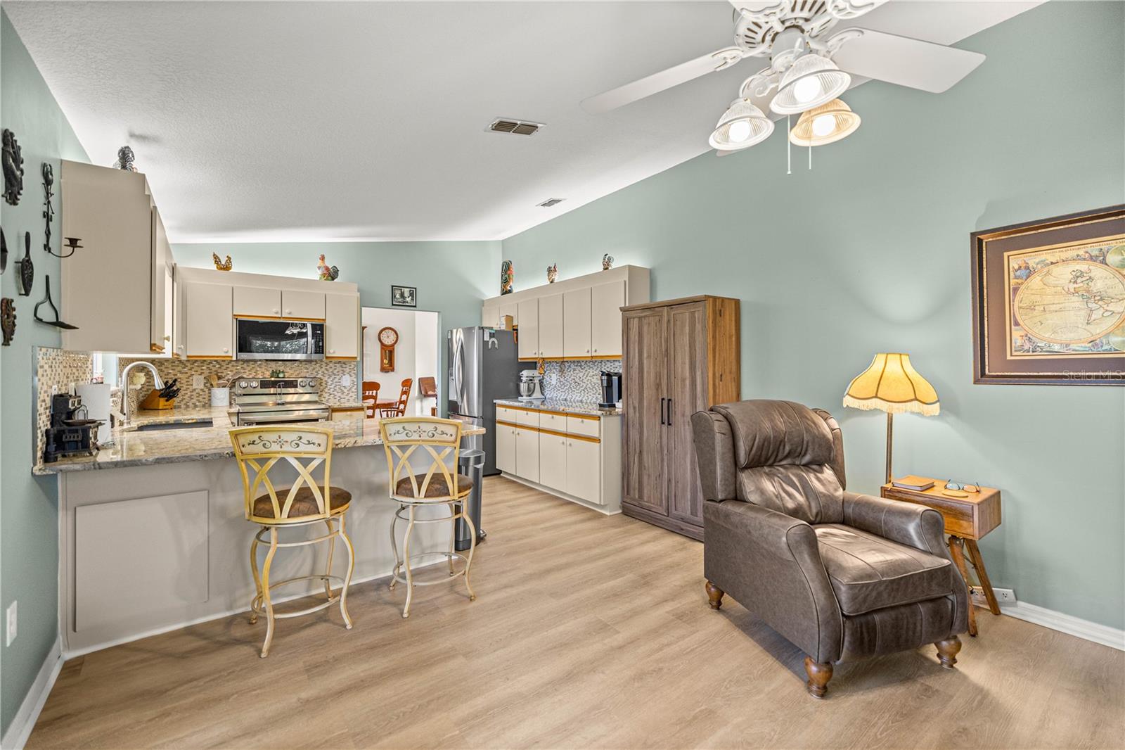 Image 21 of 42 For 17970 102nd Court