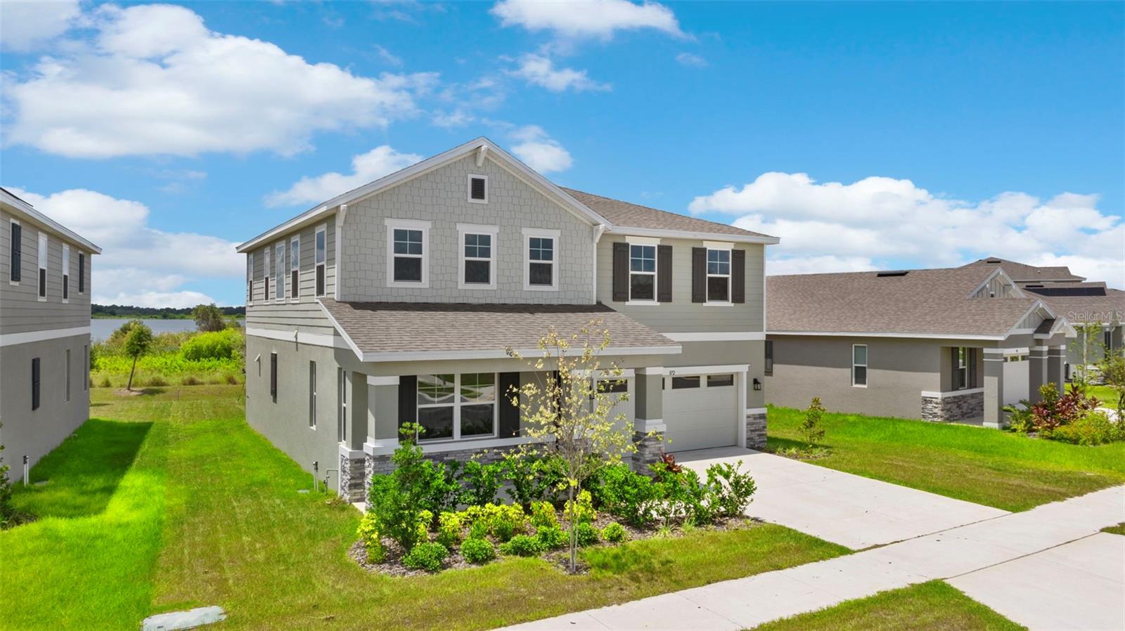 Image 3 of 41 For 872 Griffon Avenue