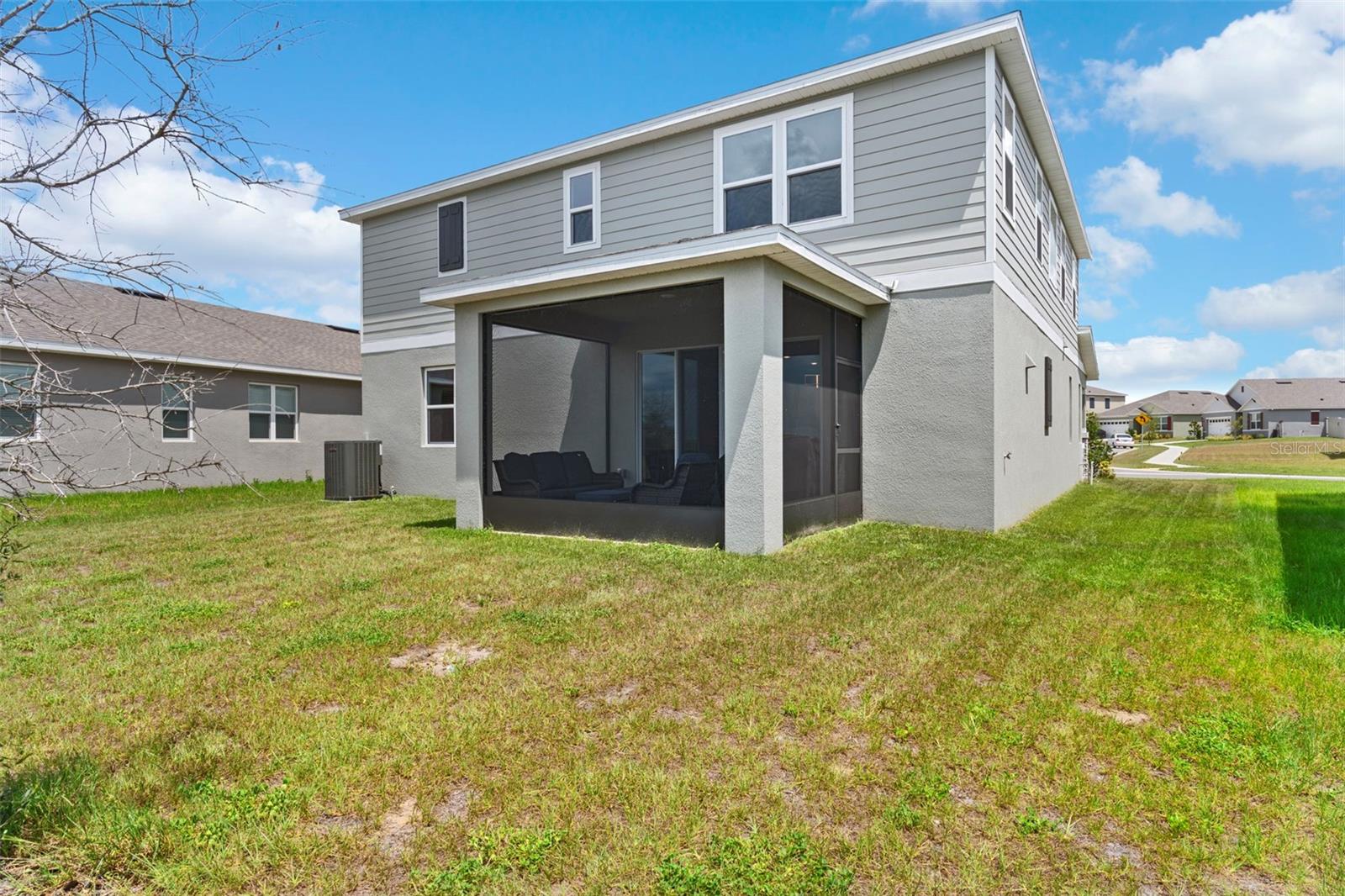 Image 34 of 41 For 872 Griffon Avenue