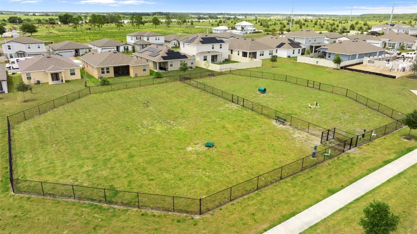 Image 40 of 41 For 872 Griffon Avenue