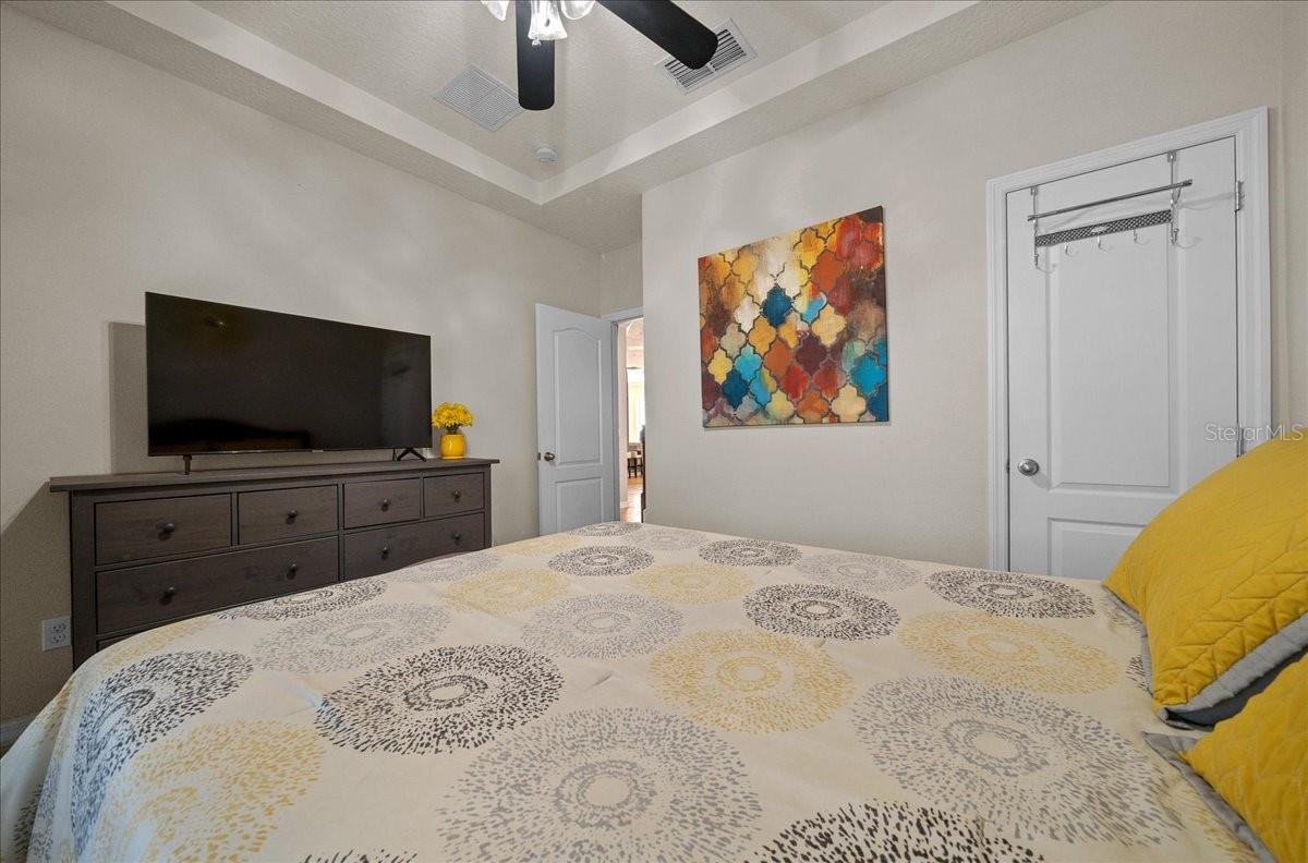 Image 32 of 74 For 834 Oxbow Road