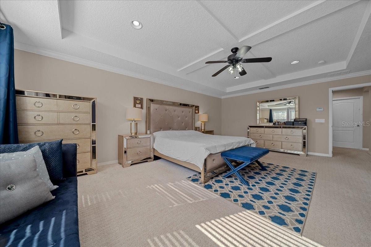 Image 36 of 74 For 834 Oxbow Road