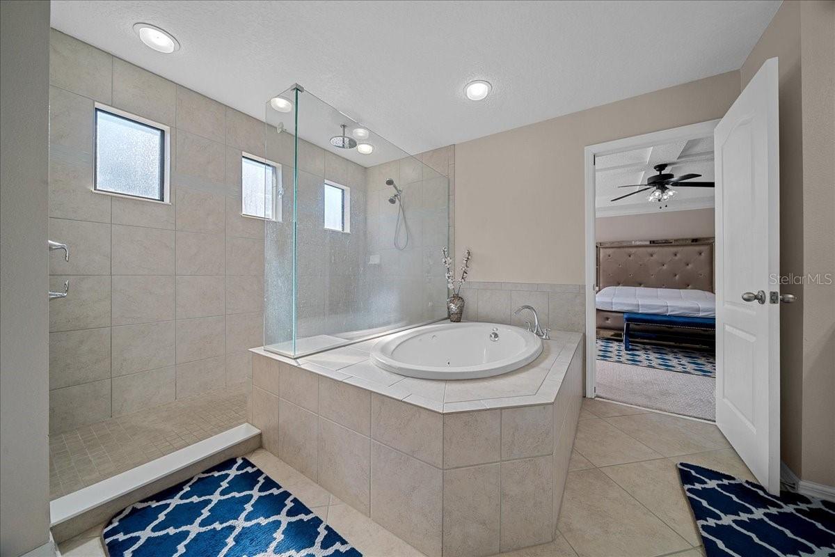 Image 41 of 74 For 834 Oxbow Road