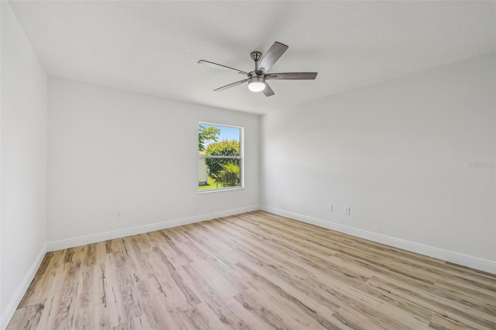 Image 16 of 53 For 2746 Edwards Lane