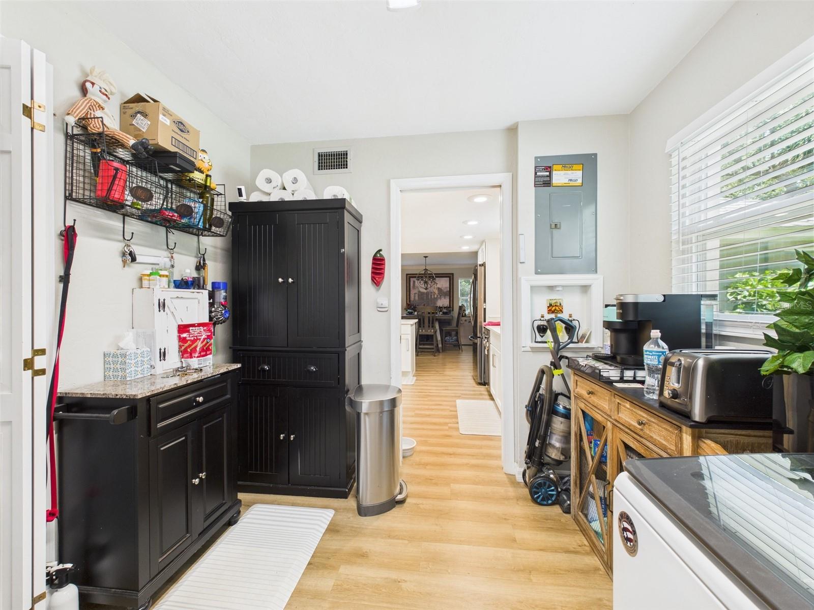 Image 12 of 54 For 4207 Bair Avenue