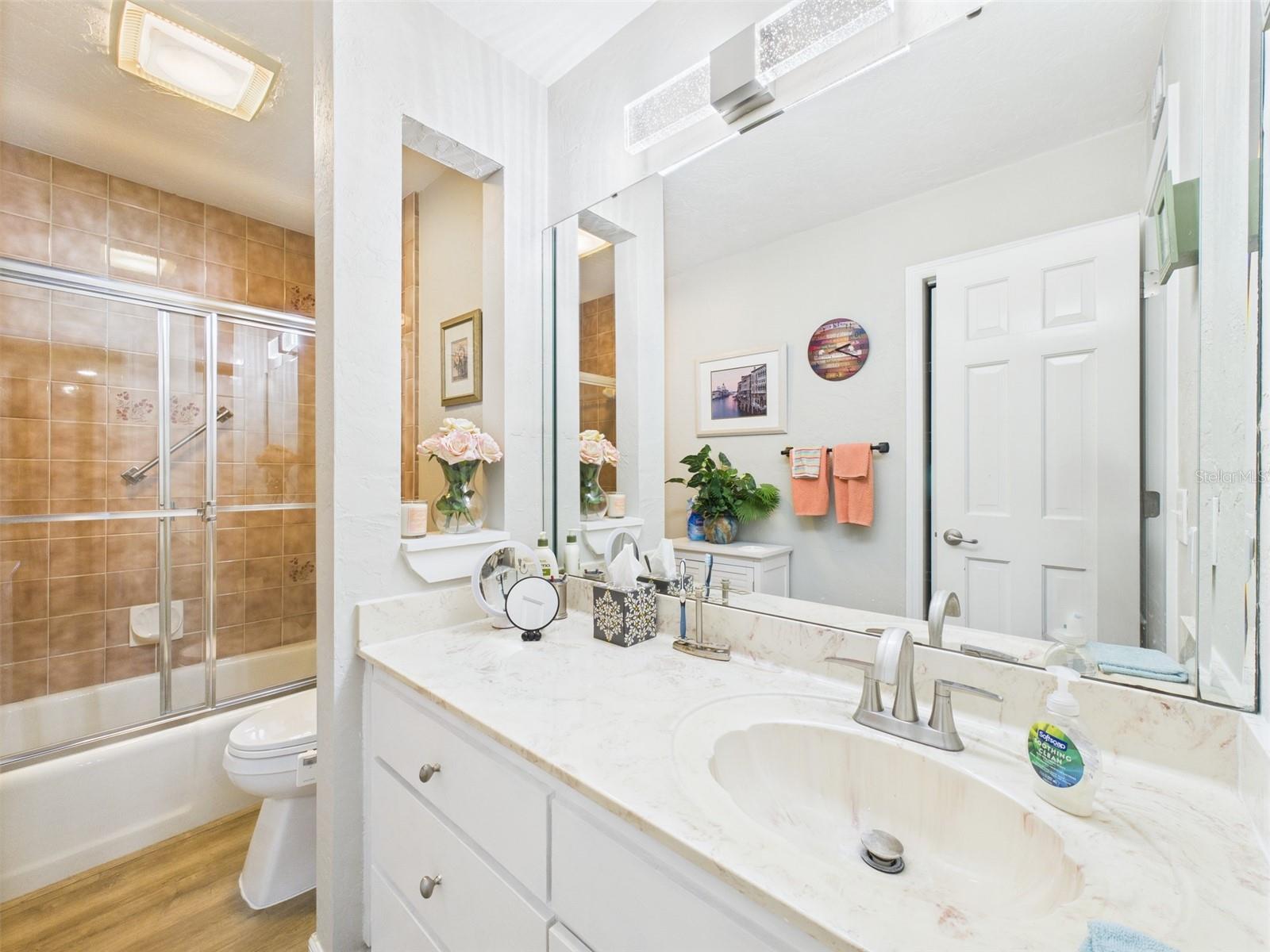 Image 18 of 54 For 4207 Bair Avenue