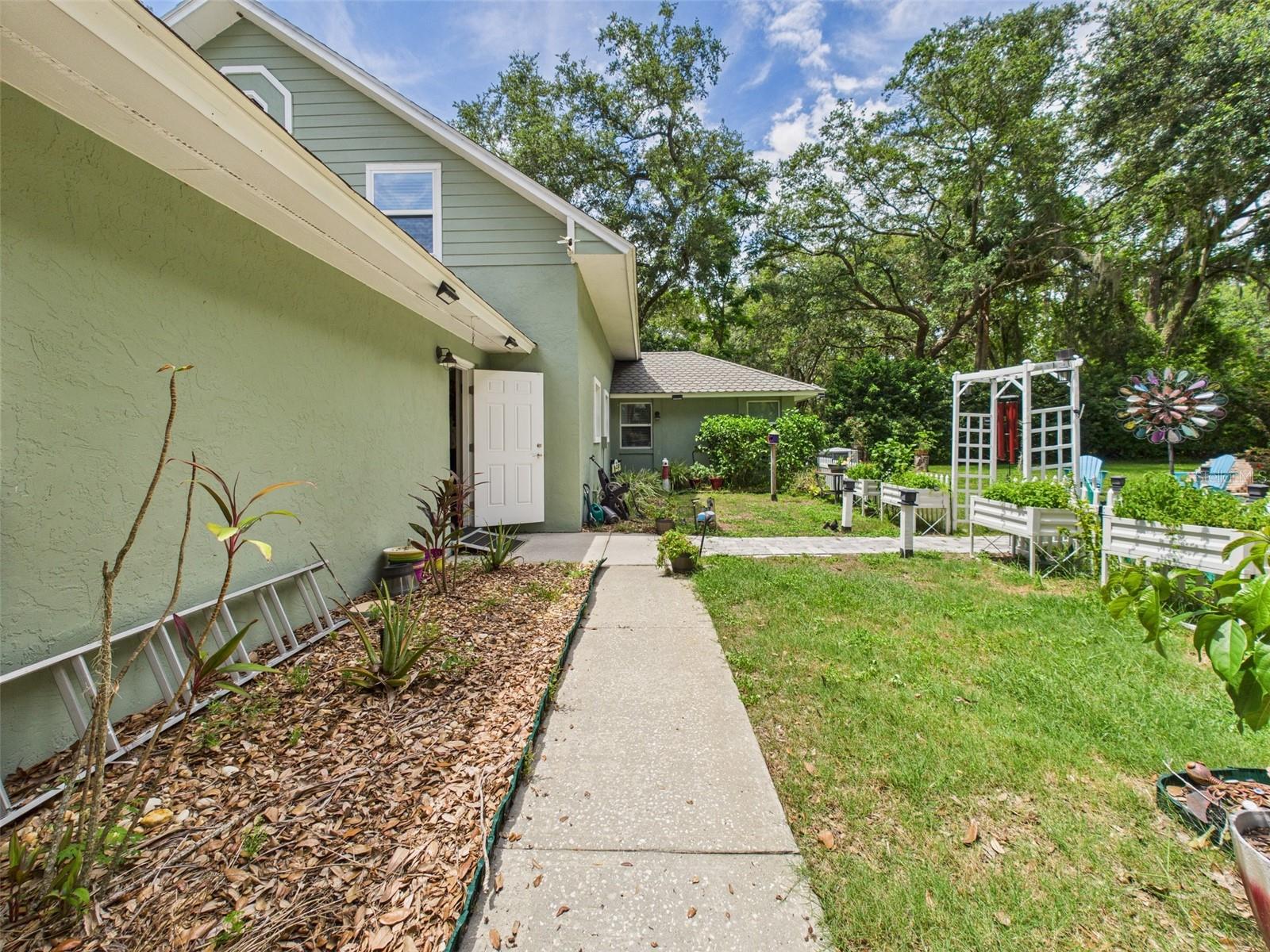 Image 44 of 54 For 4207 Bair Avenue