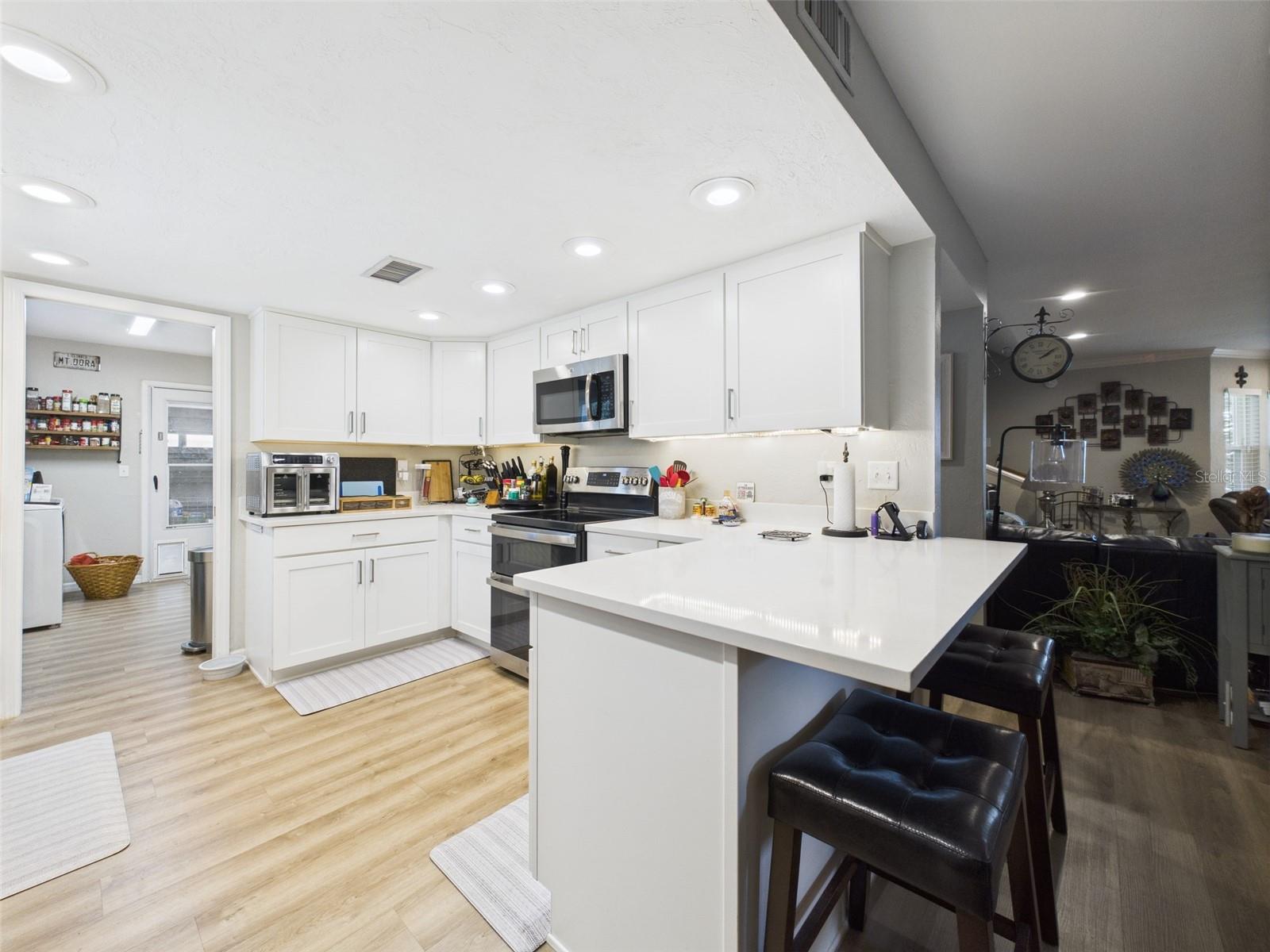 Image 6 of 54 For 4207 Bair Avenue