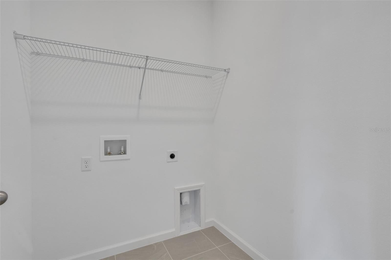 Image 26 of 36 For 4093 Penelope Avenue