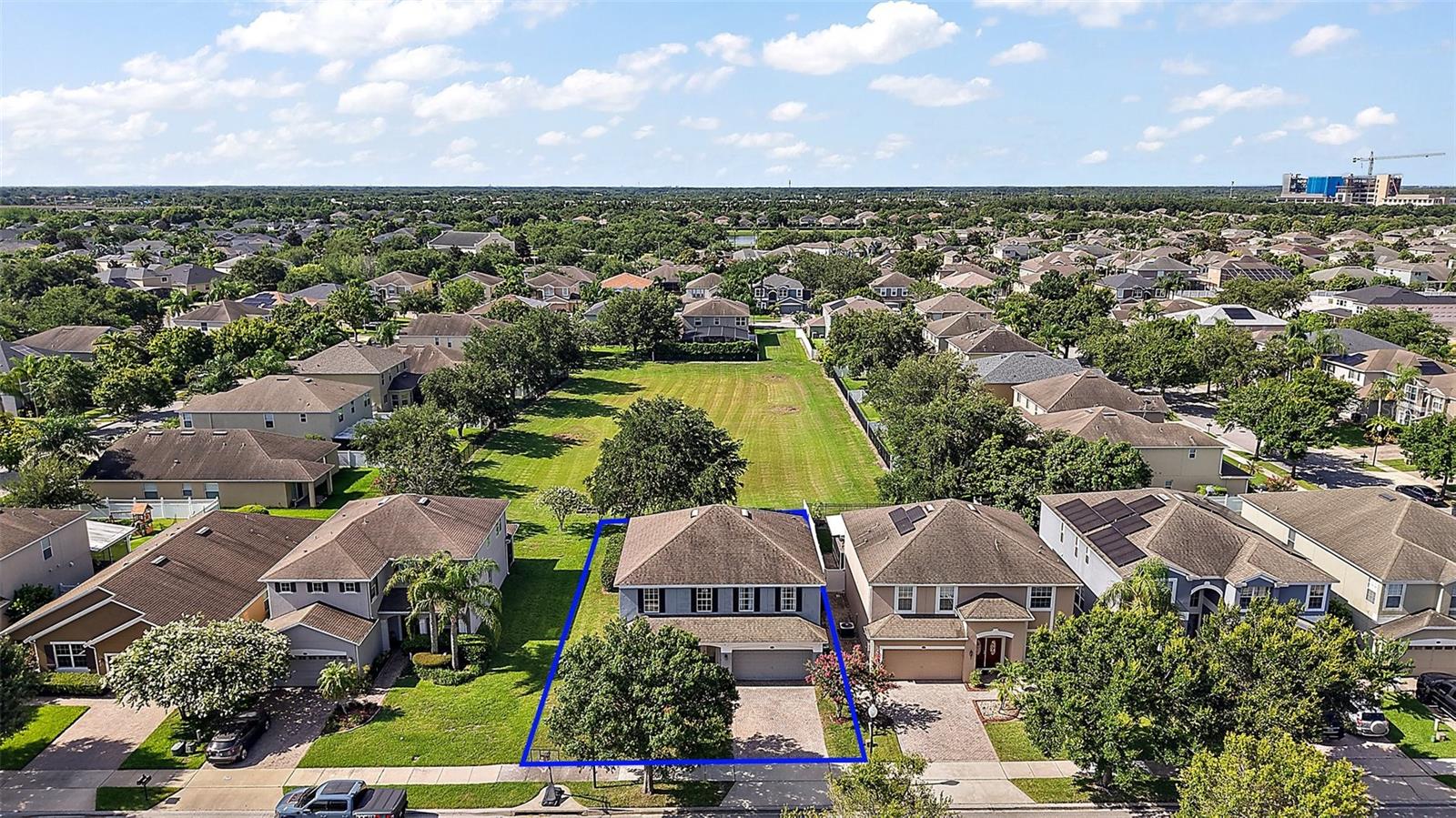 Image 32 of 47 For 621 Lost Grove Circle