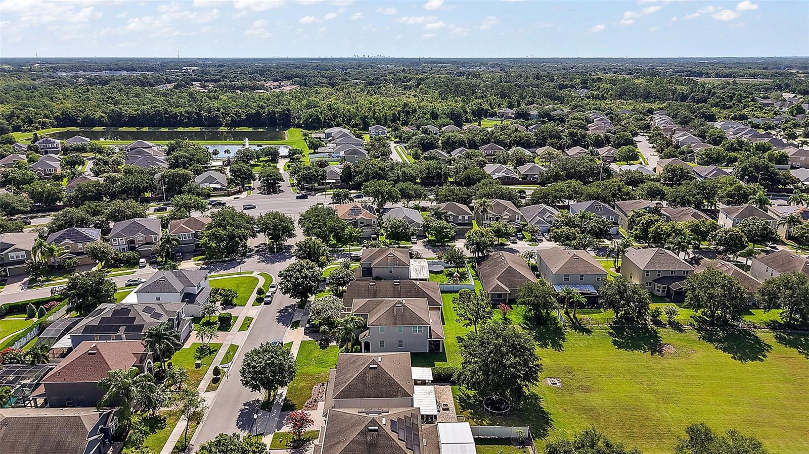 Image 33 of 47 For 621 Lost Grove Circle