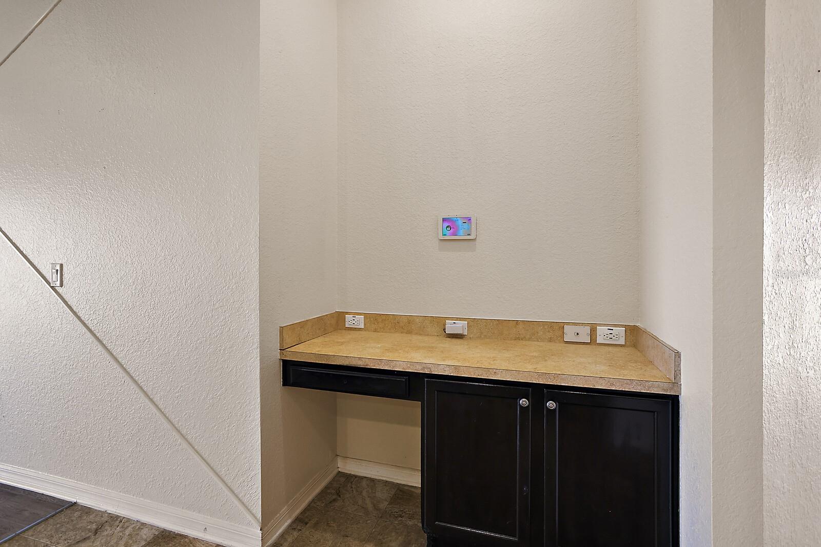 Image 13 of 21 For 581 Greenshank Dr
