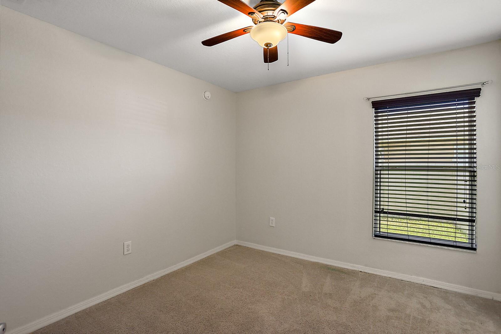 Image 14 of 21 For 581 Greenshank Dr