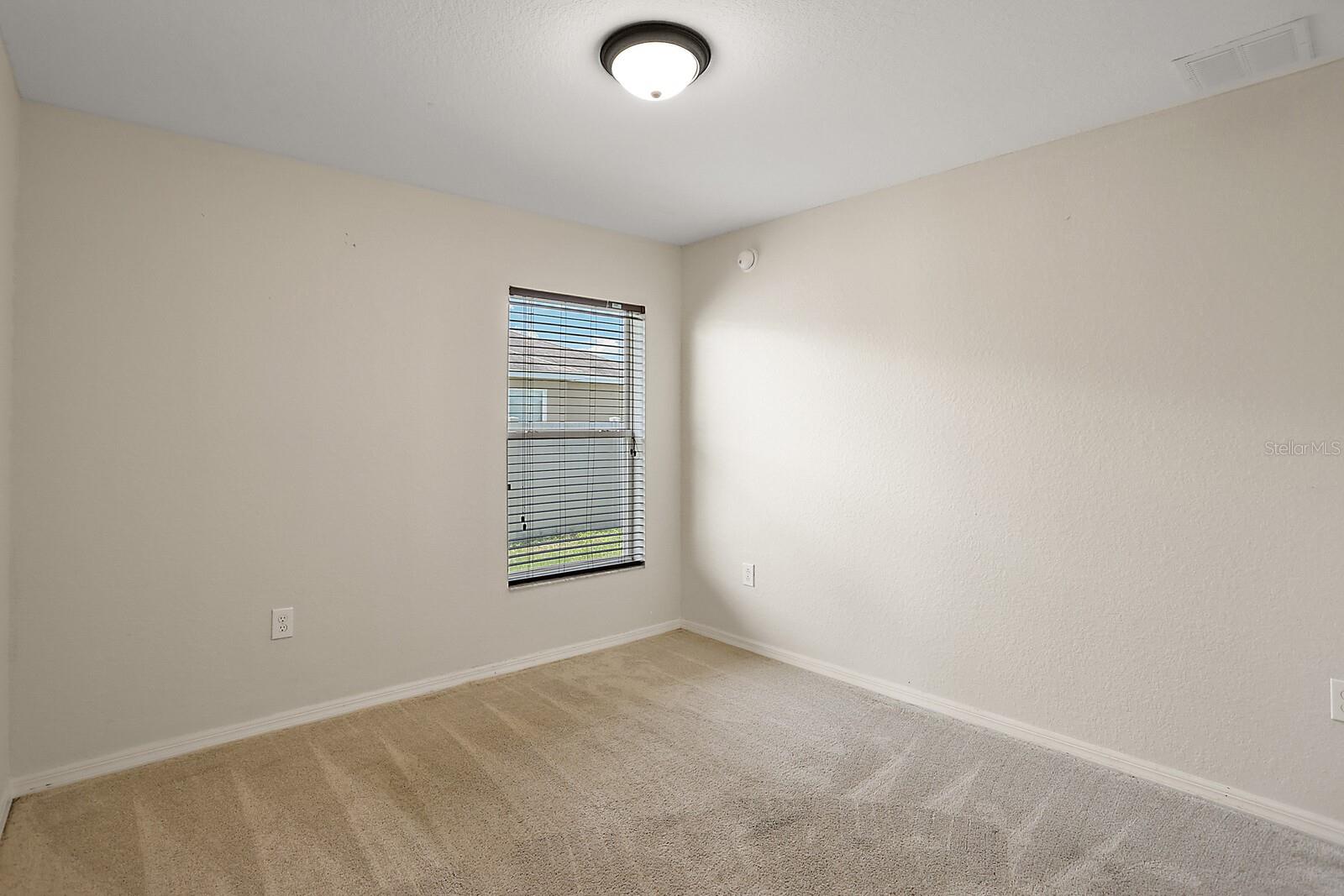 Image 15 of 21 For 581 Greenshank Dr