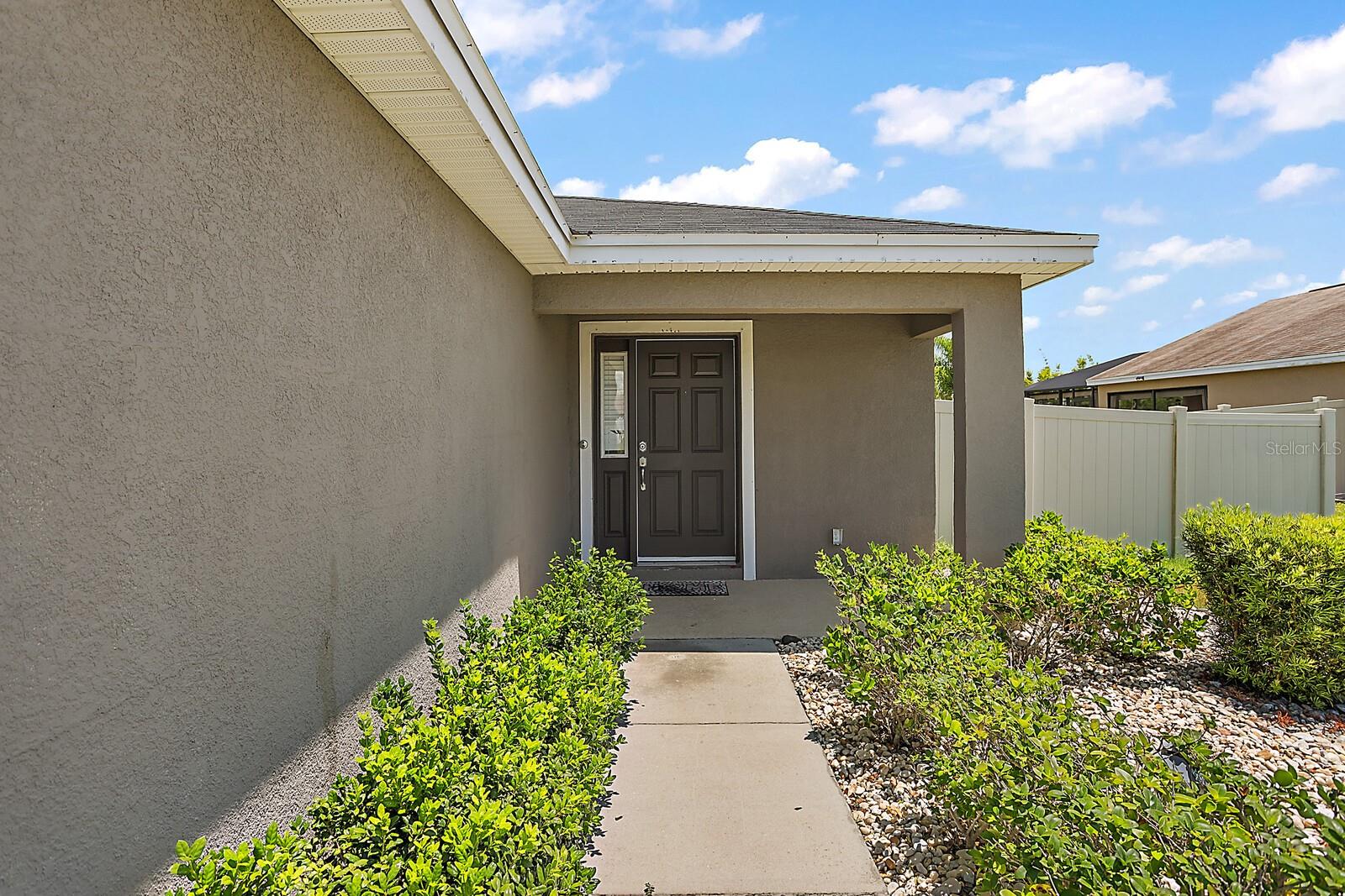 Image 2 of 21 For 581 Greenshank Dr