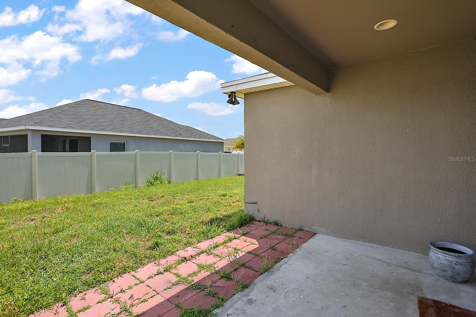 Image 3 of 21 For 581 Greenshank Dr
