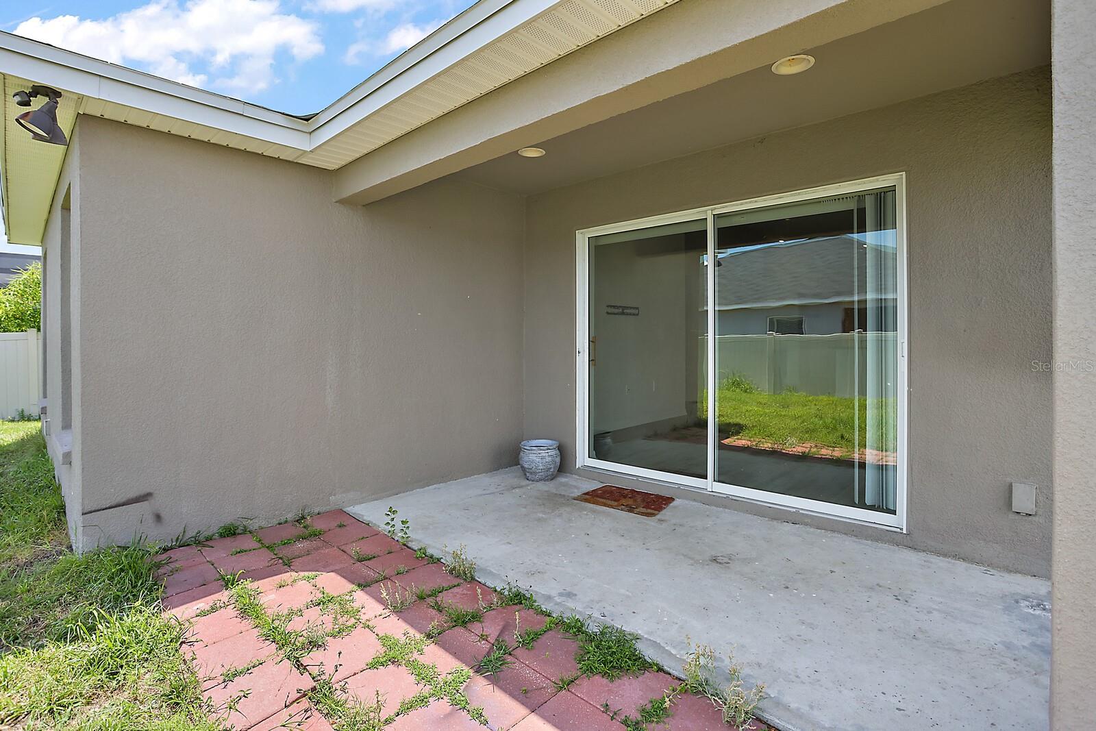 Image 4 of 21 For 581 Greenshank Dr
