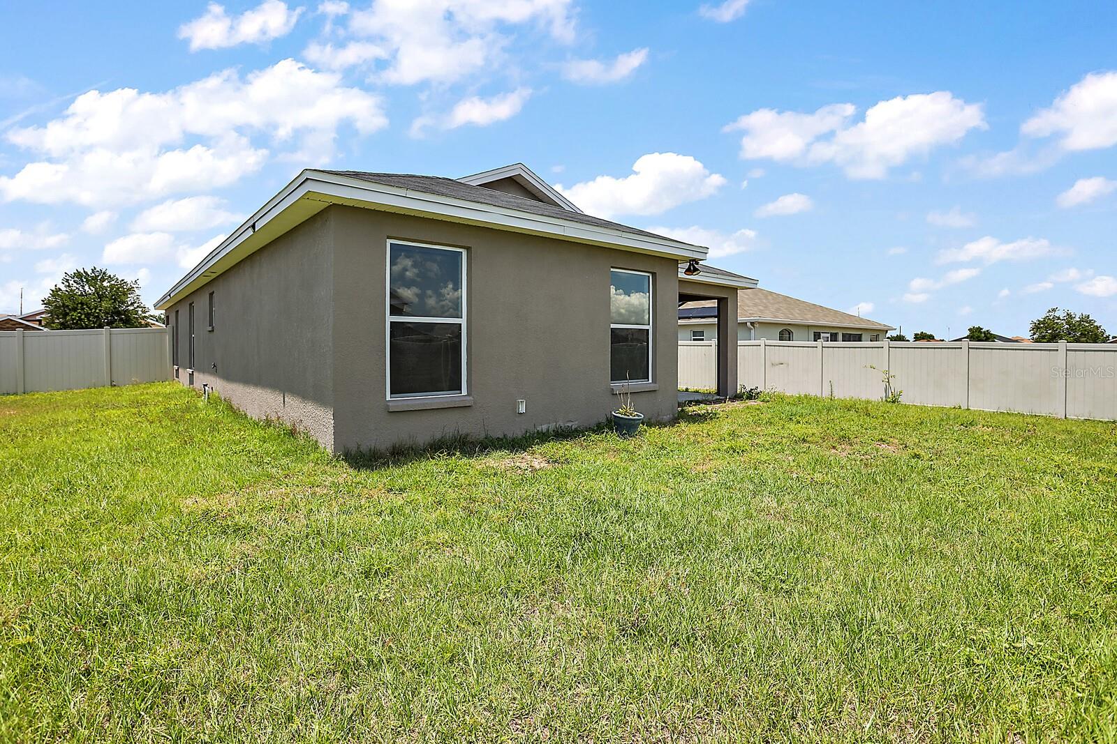 Image 6 of 21 For 581 Greenshank Dr