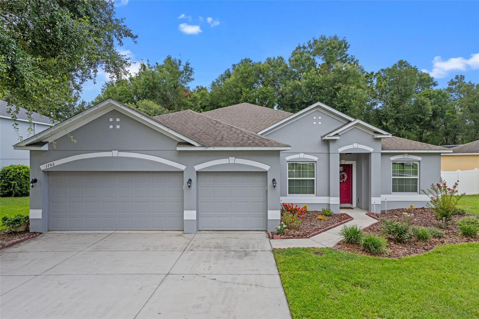 Details for 1702 Hoofprint Court, FRUITLAND PARK, FL 34731