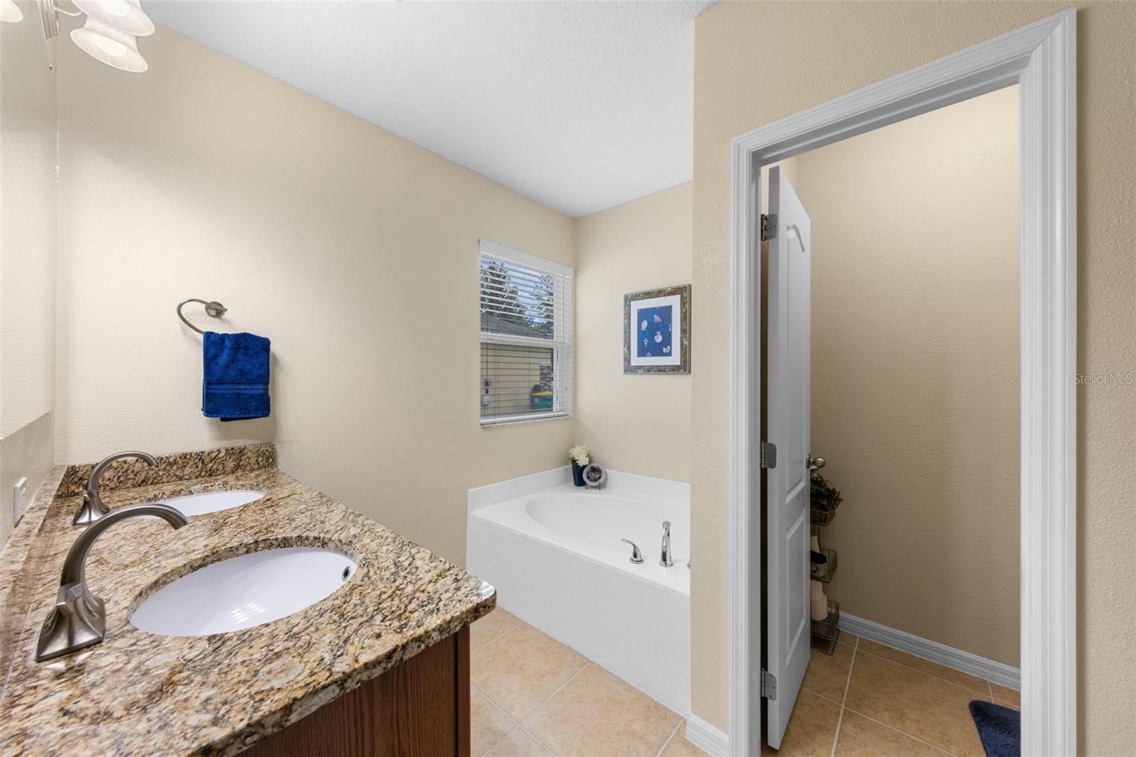 Image 18 of 54 For 1702 Hoofprint Court