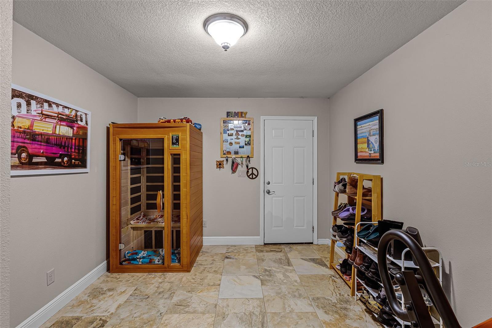 Image 16 of 54 For 628 Drew Avenue
