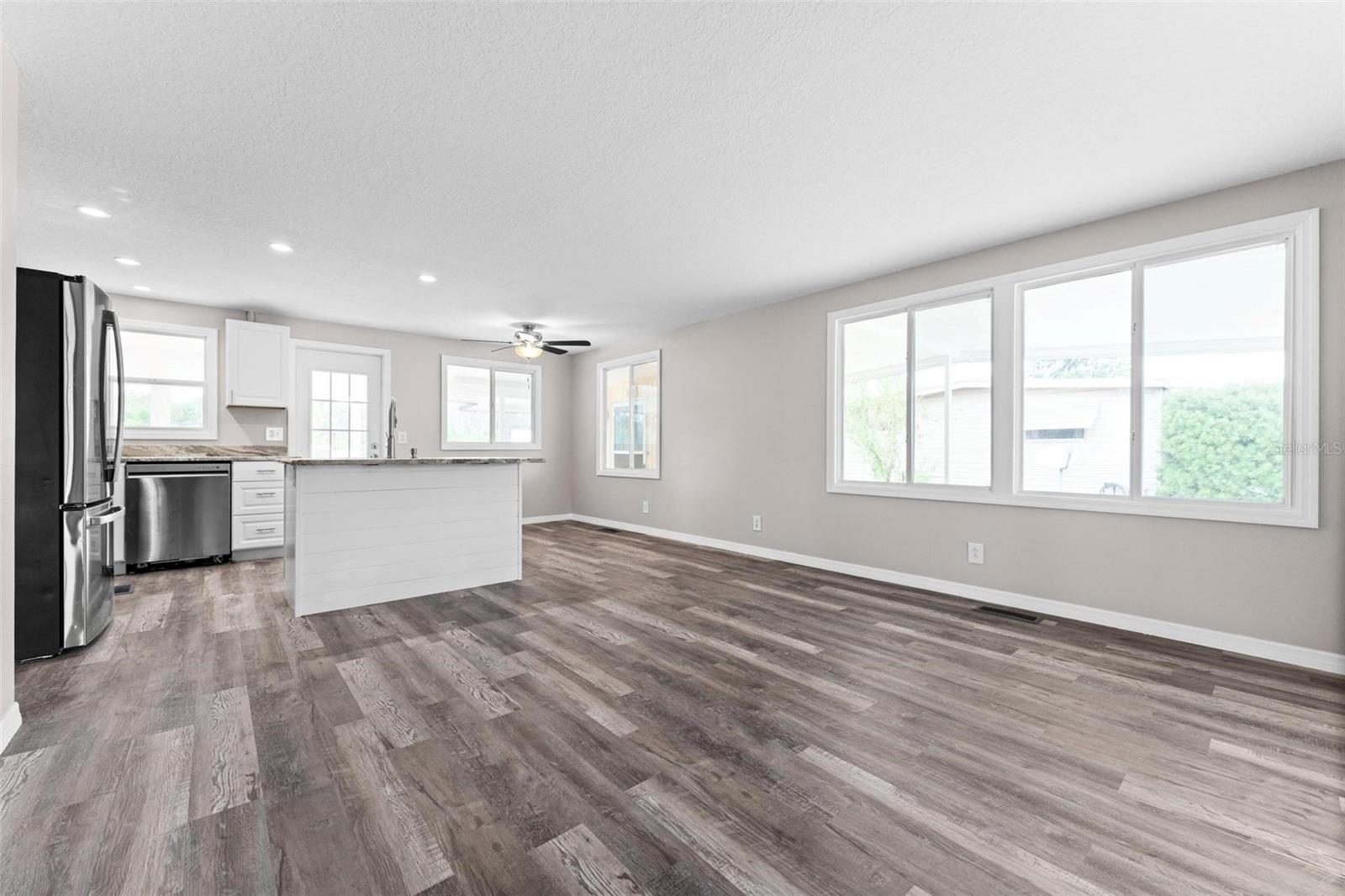 Image 3 of 48 For 2714 Vindale Road