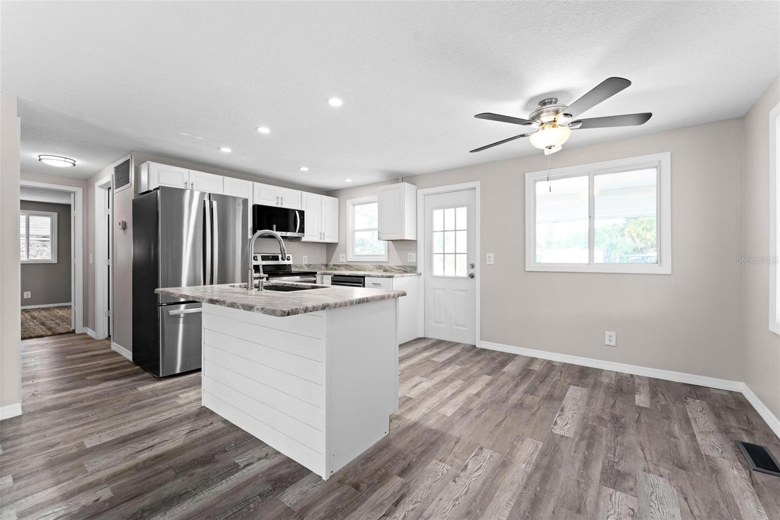 Image 5 of 48 For 2714 Vindale Road