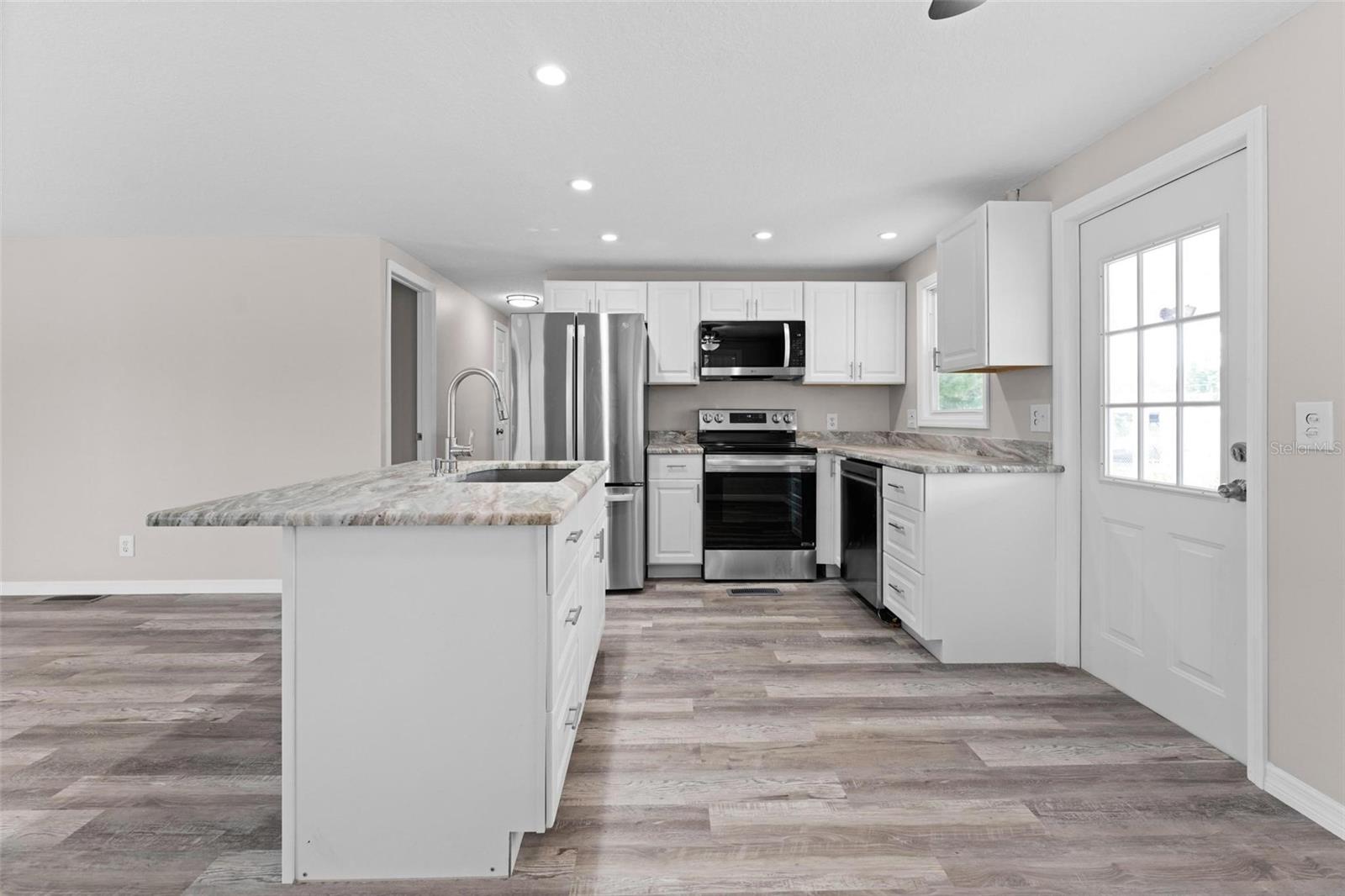 Image 6 of 48 For 2714 Vindale Road