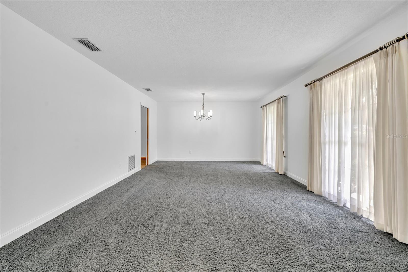 Image 7 of 37 For 1841 Normandy Drive