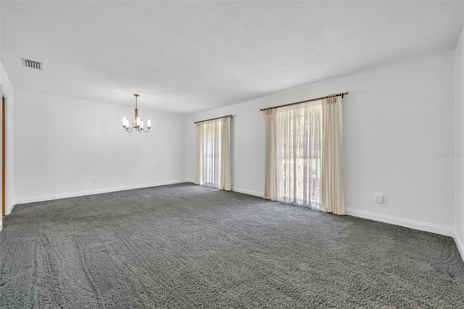 Image 8 of 37 For 1841 Normandy Drive
